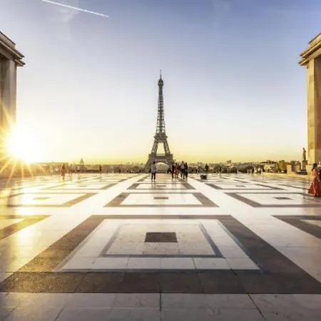 Tour Eiffel Terrasse Vue Seine-2